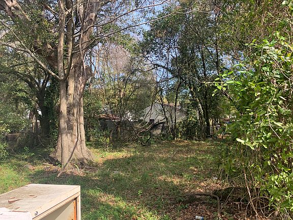 2nd image of 2326 Bailey Dr