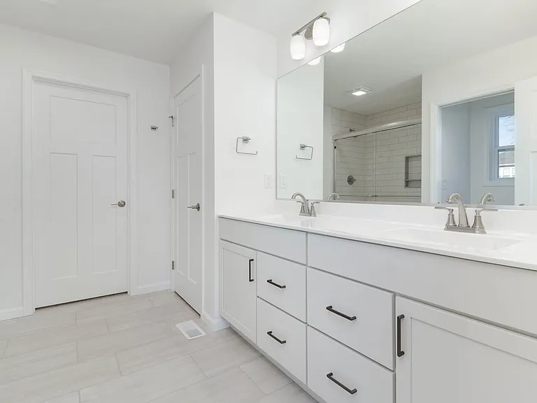 2503 Treeline Dr — Photo 15