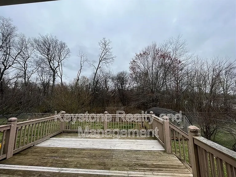 404 Sideline Dr — Photo 13
