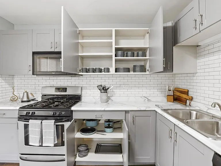 327 Musial Cir — Photo 11