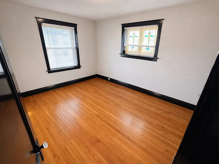 5448 Lisette Ave — Photo 7