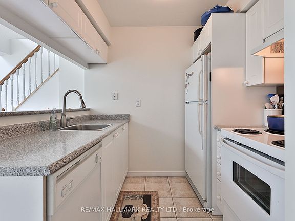 4th image of 109 Front St E #528