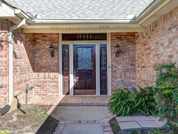4th image of 102 Whitebark Dr