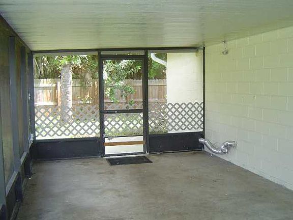 2nd image of 588 Bernardo Ave NE