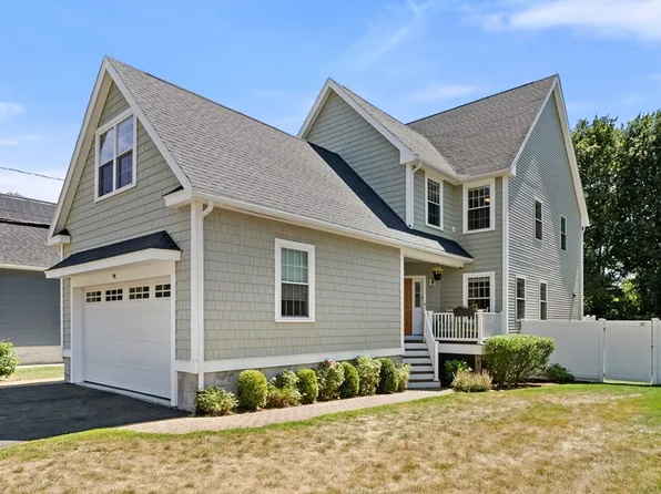 94 Border St, Dedham, MA 02026