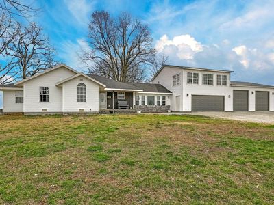 152 Quarter Horse Lane, Galena, MO, 65656
