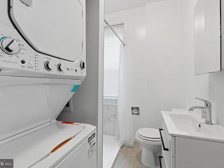 2021 S 22nd St #2 — Photo 9