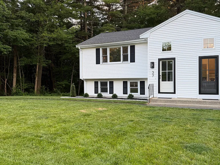 37 Cullen St — Photo 14