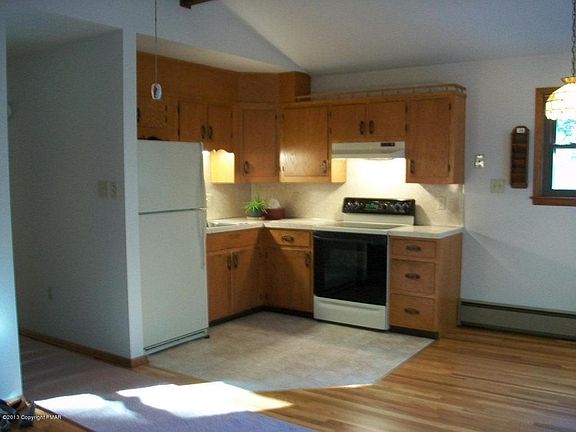 3rd image of 2643 Rising Hill Dr