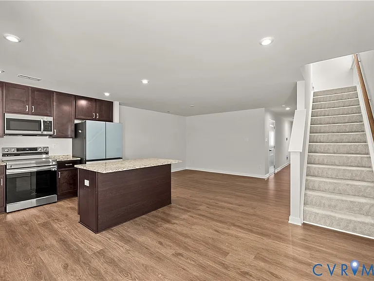 3372 Dewsberry Ln — Photo 5