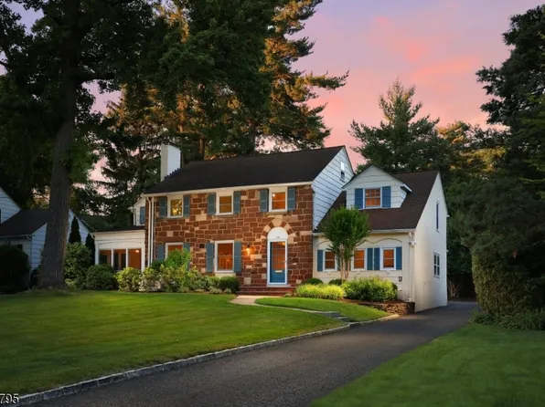 220 Wychwood Road, Westfield Town, NJ 07090