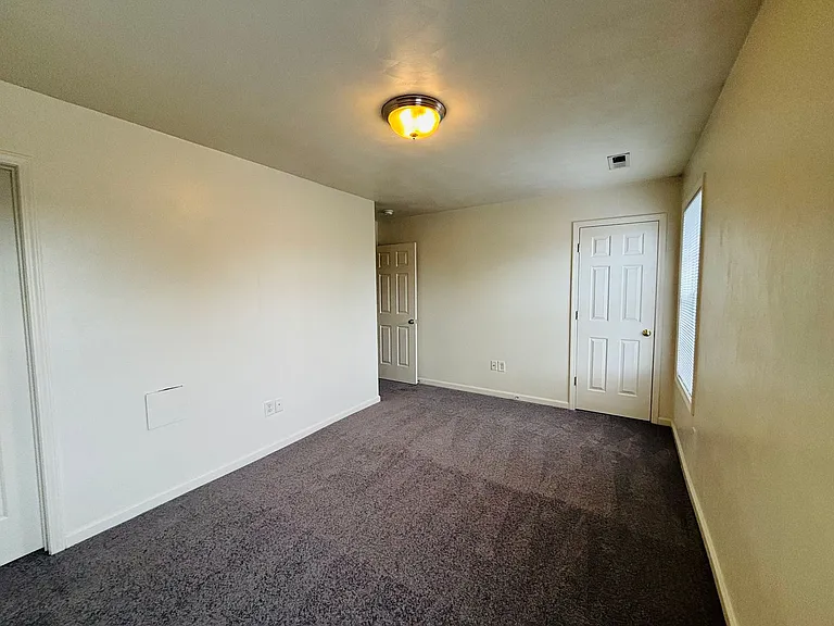 50 Salem Ln — Photo 8