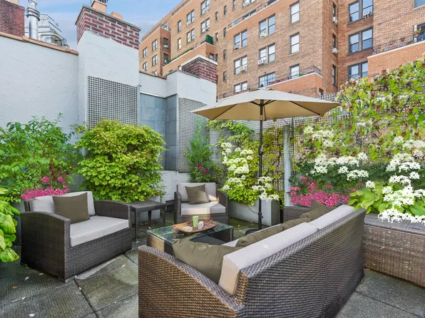 34 West 74th Street image 1 of 13