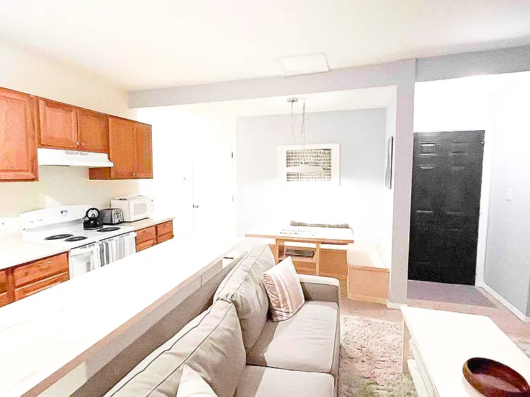 23 Pearl St #4 — Photo 7