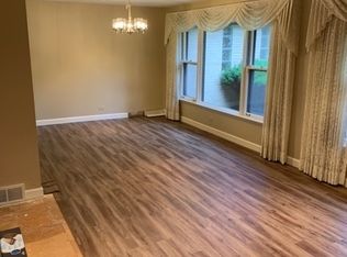 3223 Greenleaf Ave, Wilmette, IL