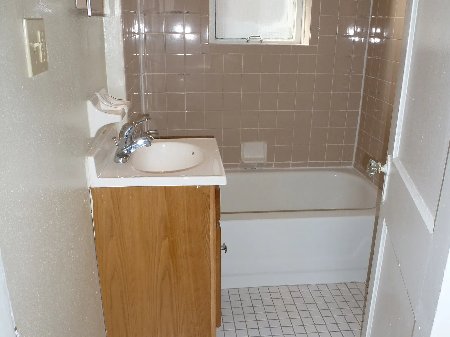1 bed, 550 sqft, $840 — Photo 2