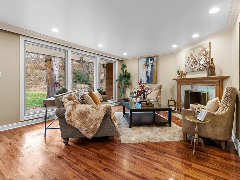 3070 E Millcreek Dell Ln — Photo 8