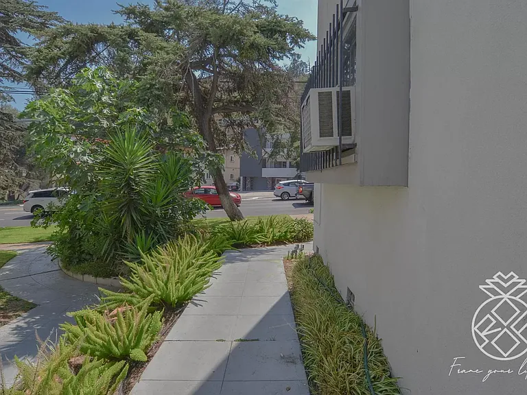 3823-3837 Los Feliz Blvd — Photo 2
