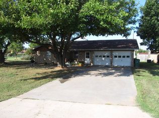 2820 Center Dr, Vernon, TX 76384