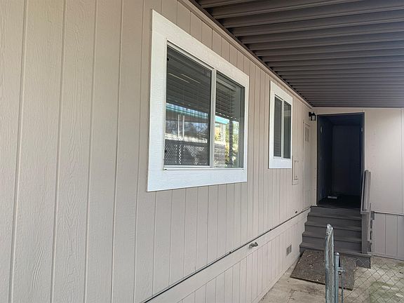 4th image of 77082 Lauppe Ln