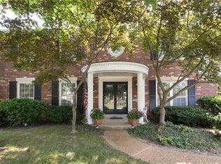 706 Wayfield Dr, Saint Louis, MO 63132