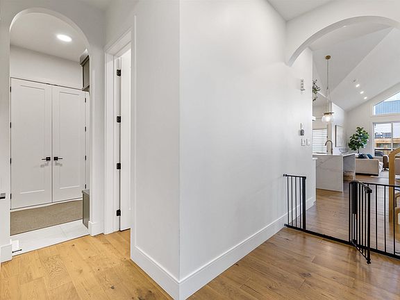 2nd image of 110 Edgefield Way
