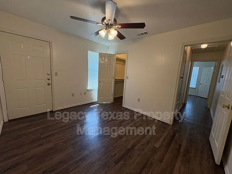 1112 Williams Ave #D — Photo 21