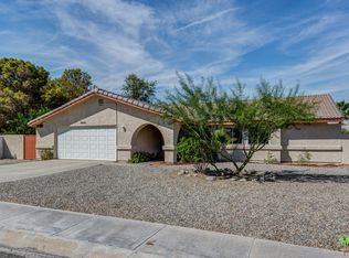 2040 E Rochelle Rd, Palm Springs, CA 92262