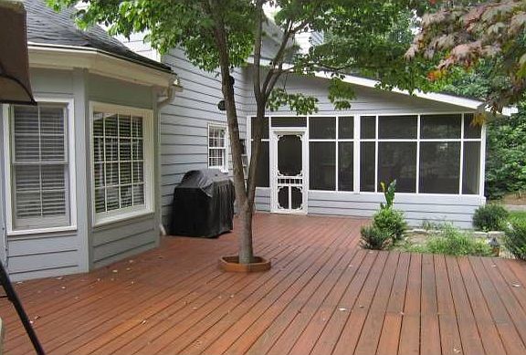 Huge party deck