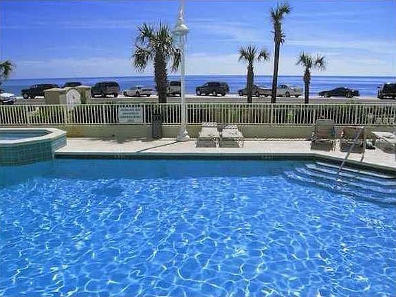 Outdoor pool facing Gulf