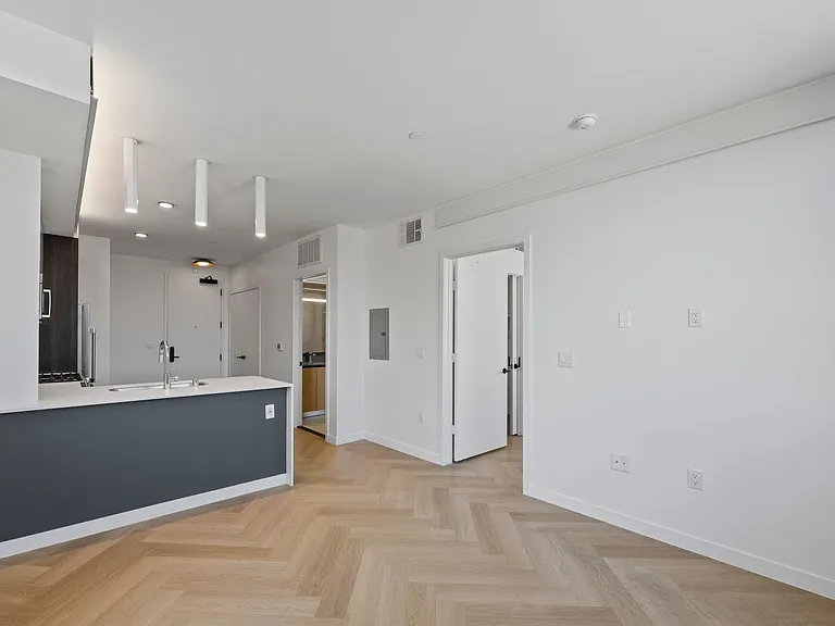 TALA Residences at Gillis House — Photo 21