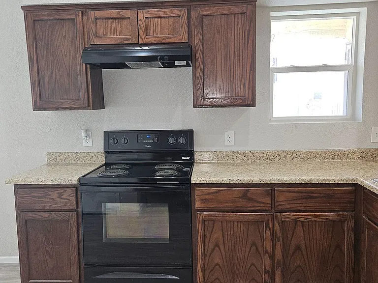 7104 E 36th Rd — Photo 3