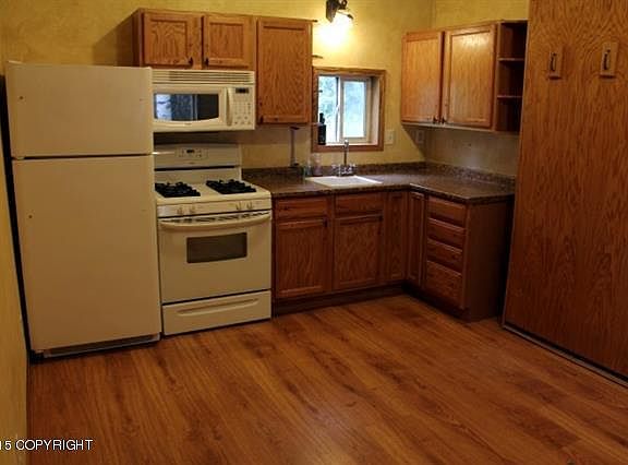 2nd image of 1315 Raymond Ave