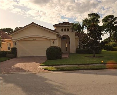 Home For Sale In Pga Village