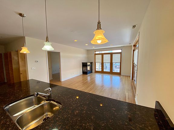 5th image of 2064 N California Ave APT 202