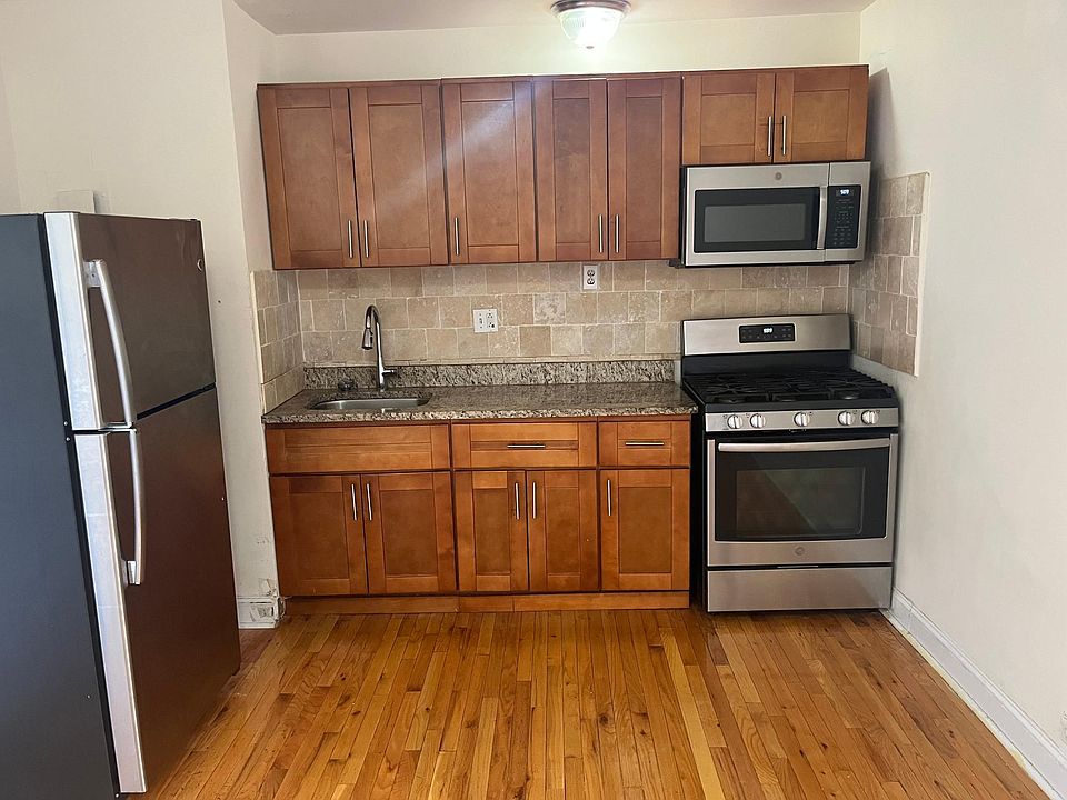1st image of 911 McLean Ave APT E8