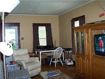 2nd image of 2218 Richmond Ave