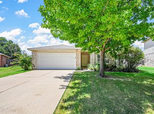 8600 Early Dawn Trl, Denton, TX 76210