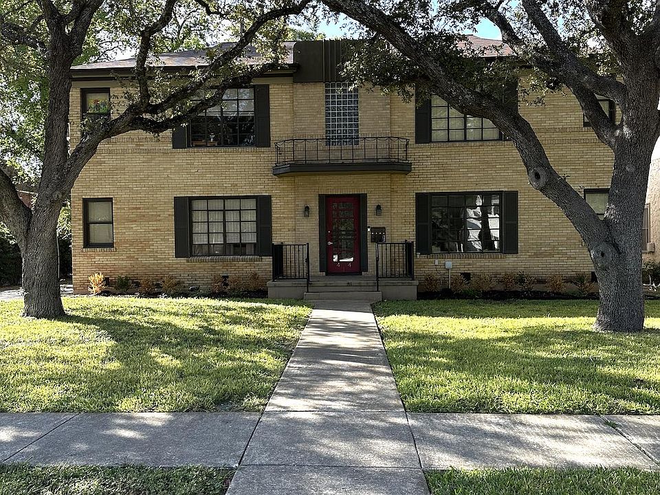 1st image of 414 W Kings Hwy APT 3
