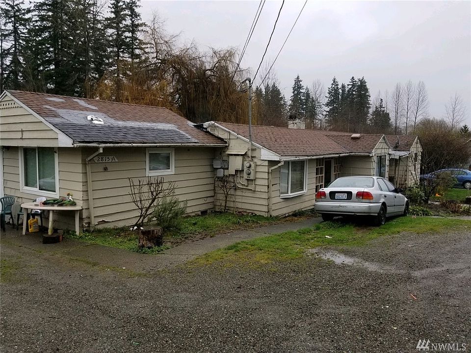 2nd image of 2815 Russell Way