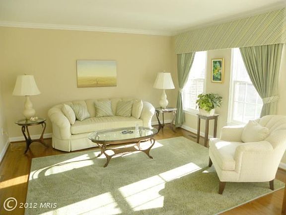 3rd image of 6820 McLean Province Cir