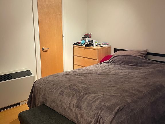 5th image of 110 Livingston St APT 10H
