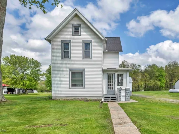 6873 Nichols Rd, Windham, OH 44288