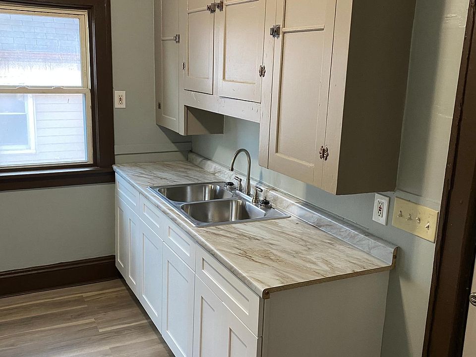 1st image of 6709 Denison Ave