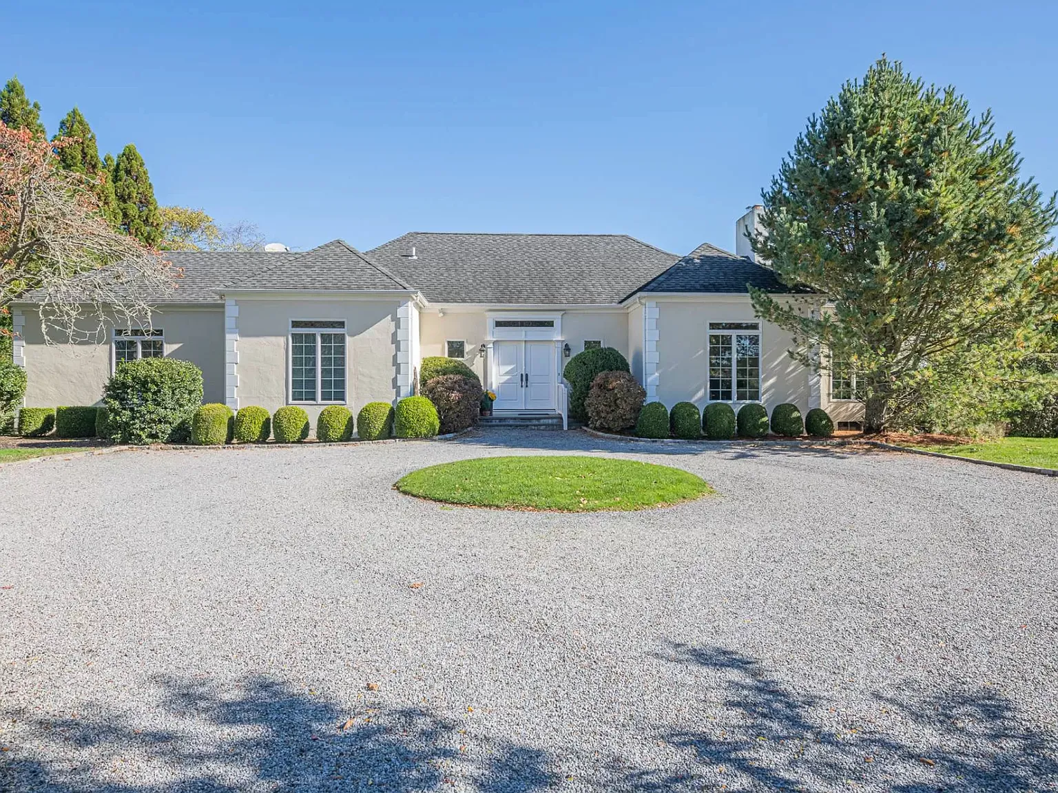Southampton Village Rental! — Photo 1