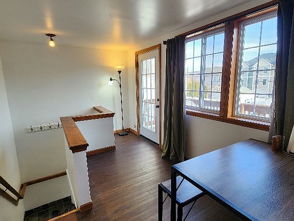 2nd image of 11 1st St Unit 2