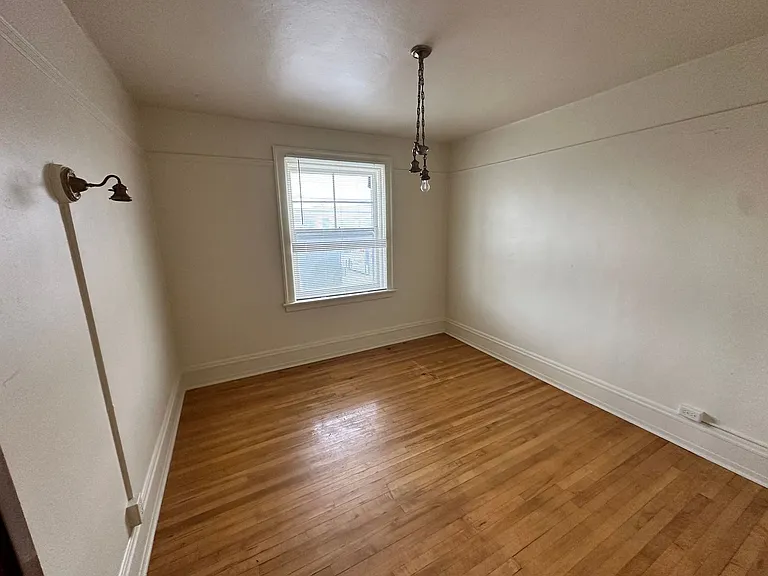 Ebert Apartments — Photo 24