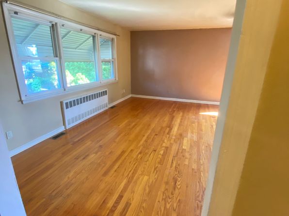 102 Titus Ave