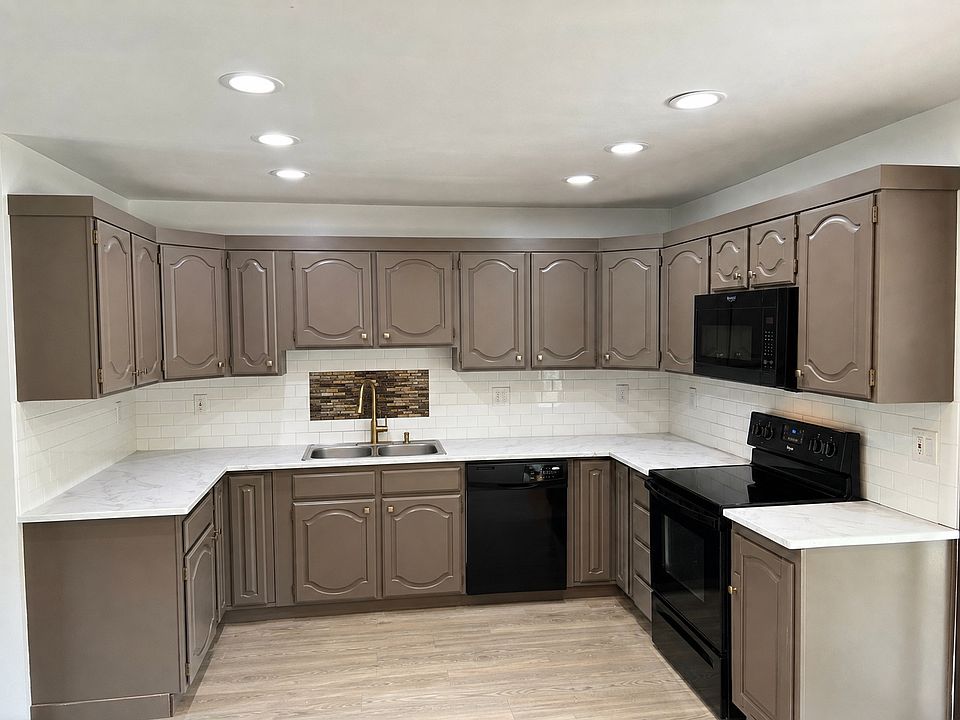 1st image of 3395 Barbara Cir