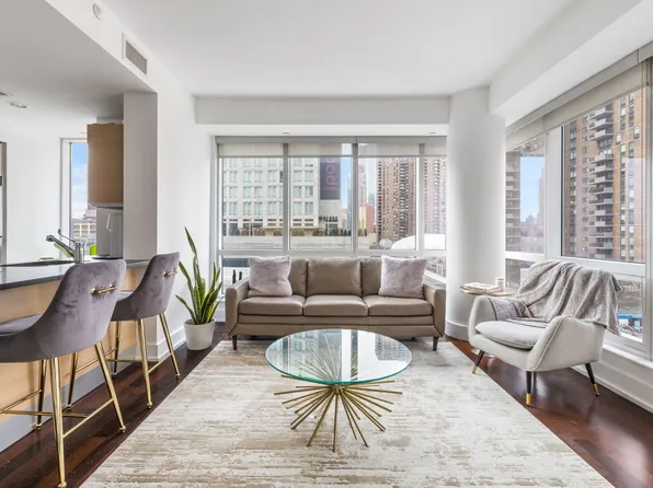 350 W 42nd St, New York, NY